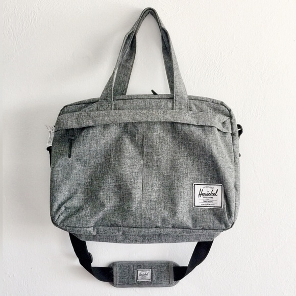 ✨Herschel Travel Weekender Bag in Grey Crosshatch✨ - Picture 1 of 8